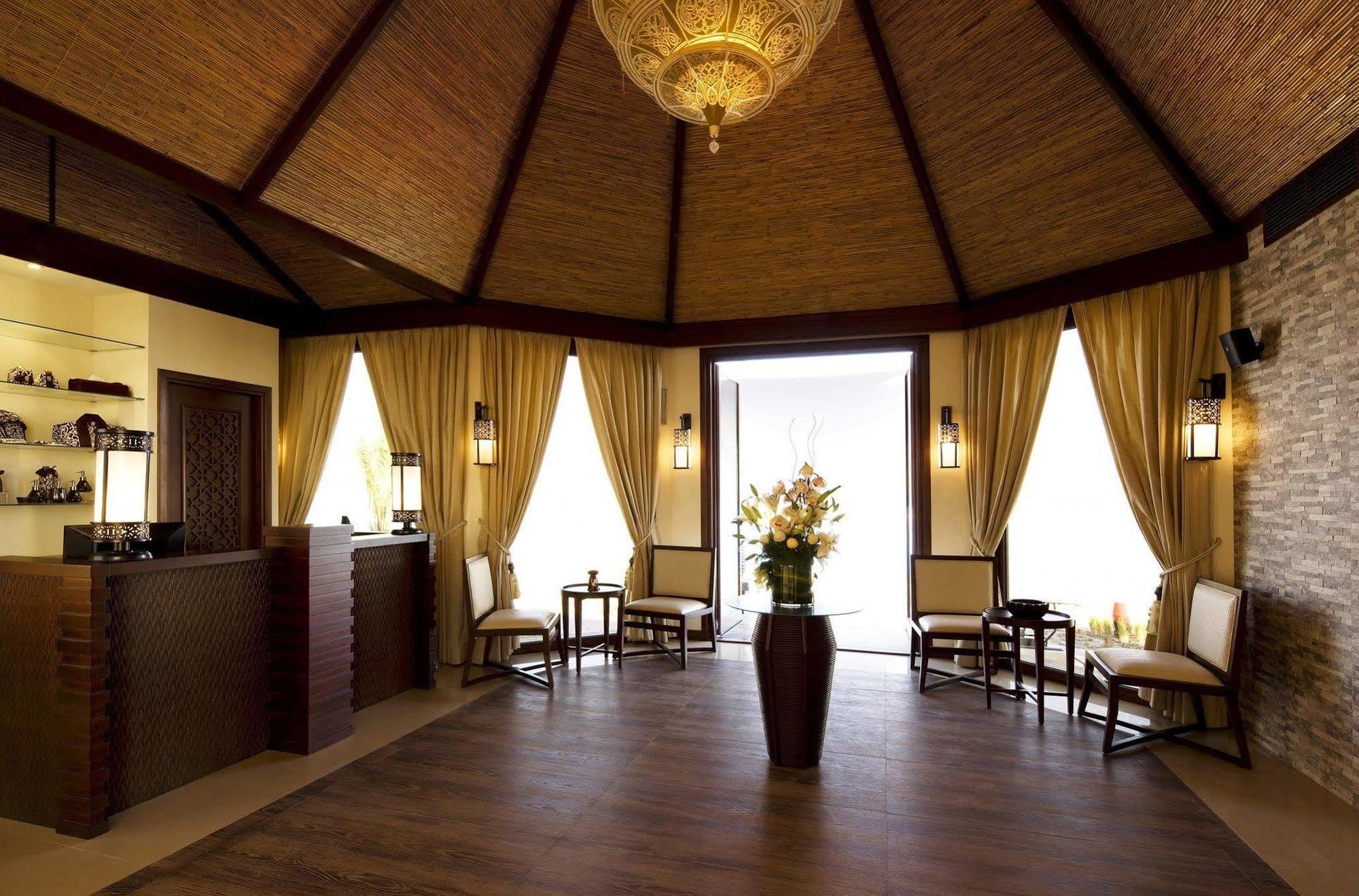 The Ritz-carlton Khaimah, Al Hamra 5*