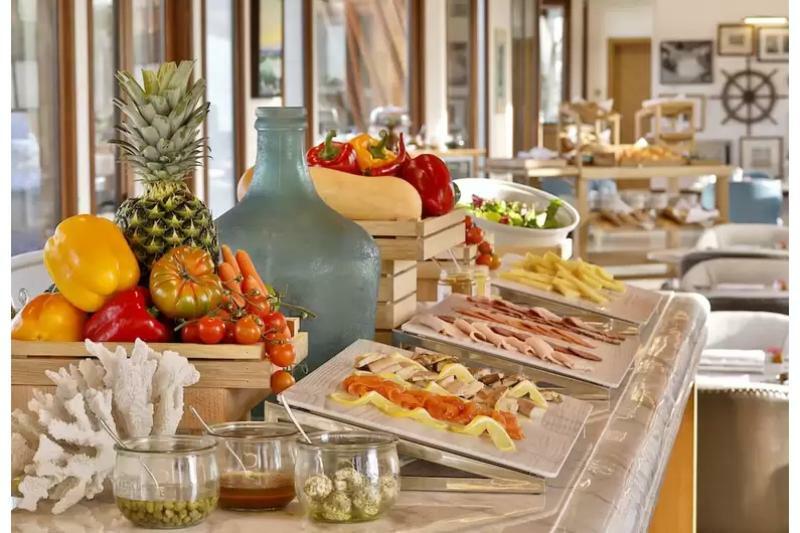 Hotel The Ritz-carlton Khaimah, Al Hamra 5*